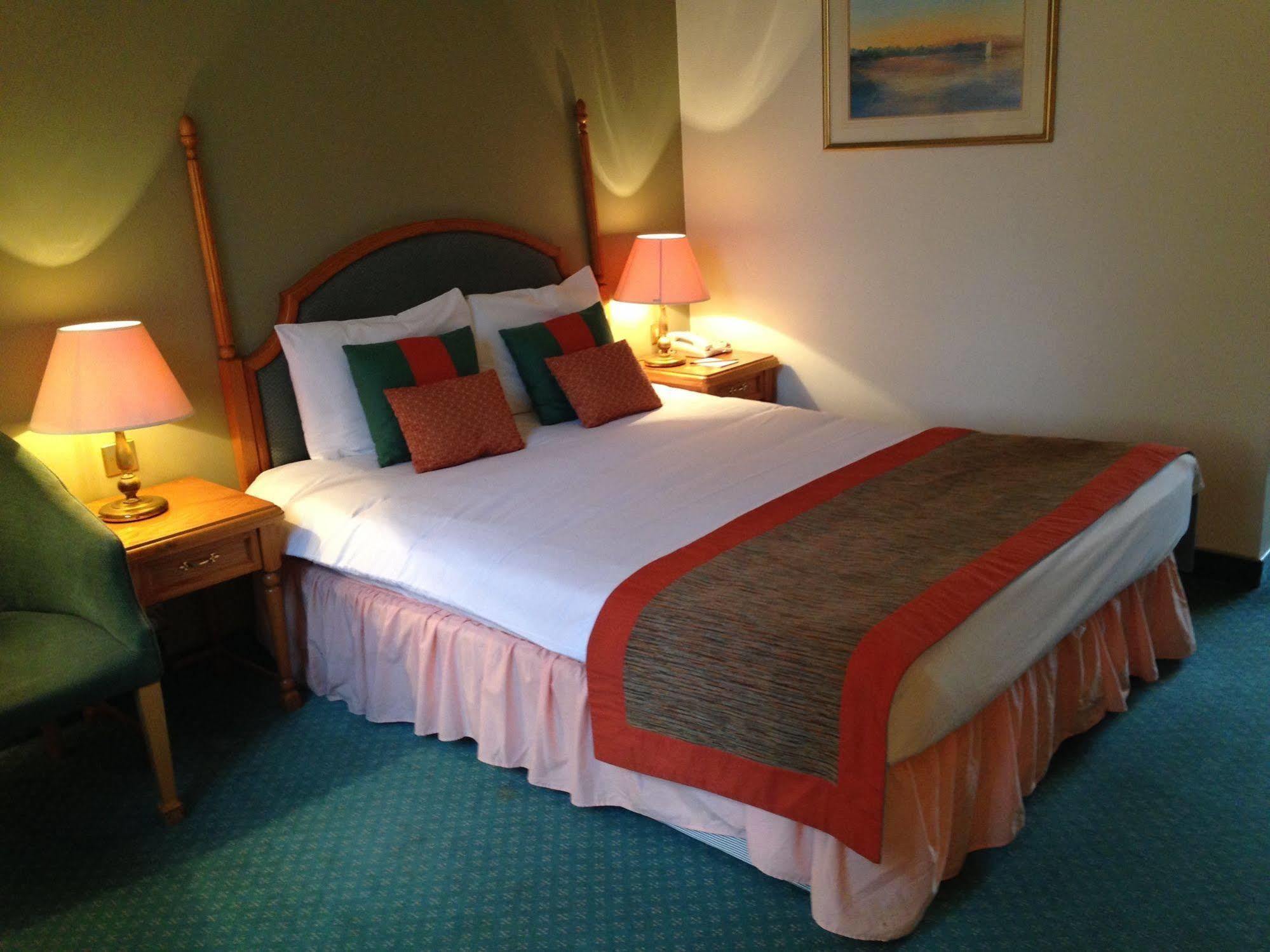 קרוידון Coulsdon Manor Hotel And Golf Club מראה חיצוני תמונה